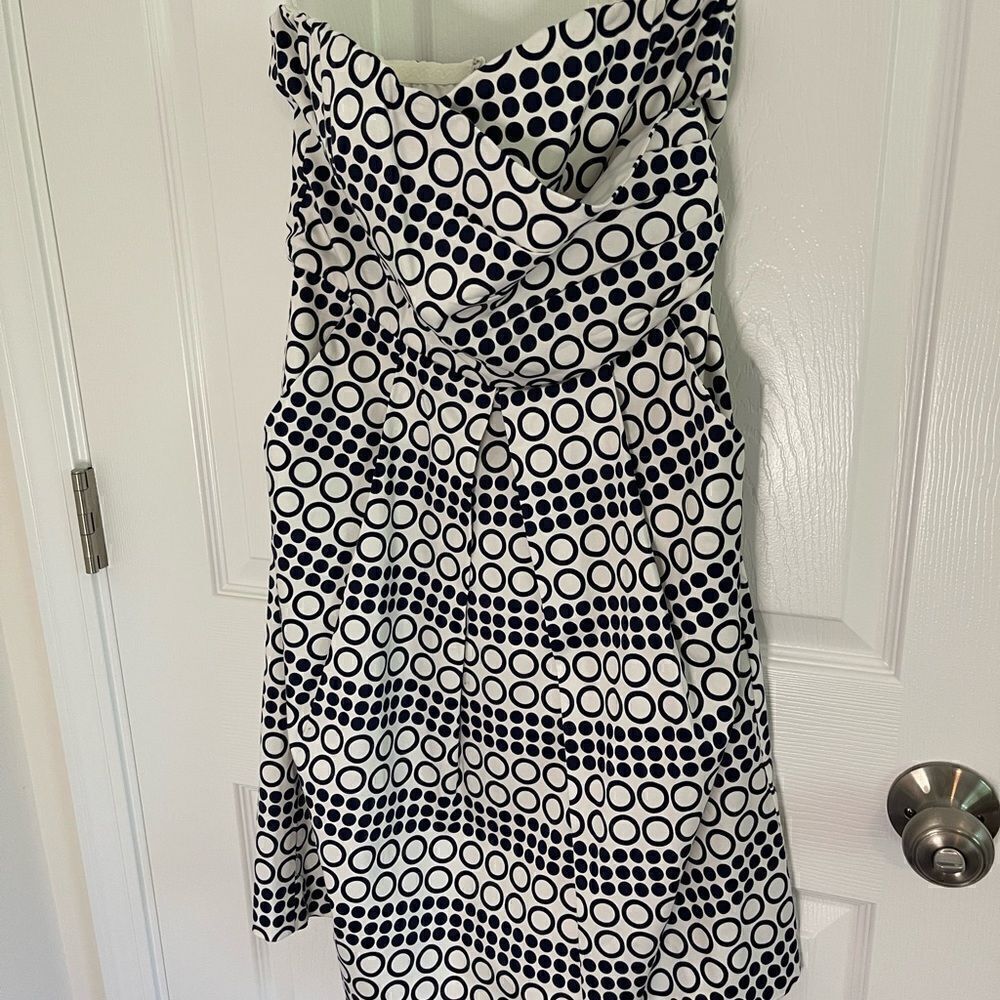 Outback Red size 6 strapless dress. The Limited